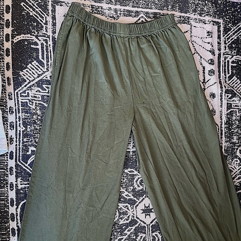 VTG Forest Green Wide Leg Stretchy Lightweight Pants: Size Medium